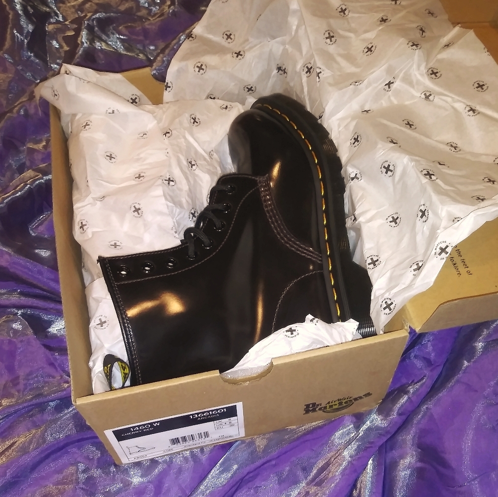 Dr. Martens- original 1460 arcadia boots in cherry